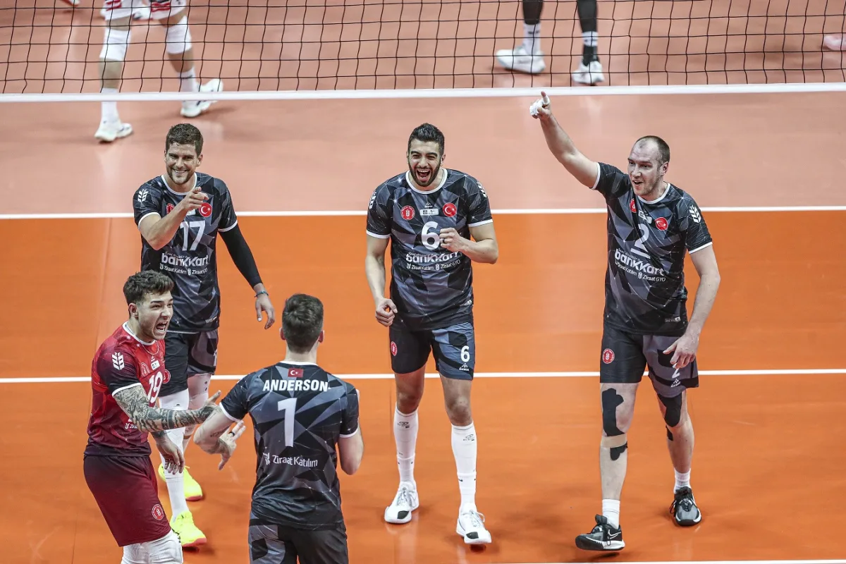 Ziraat Bankkart, Bursa Büyükşehir'i 3-0 Yendi